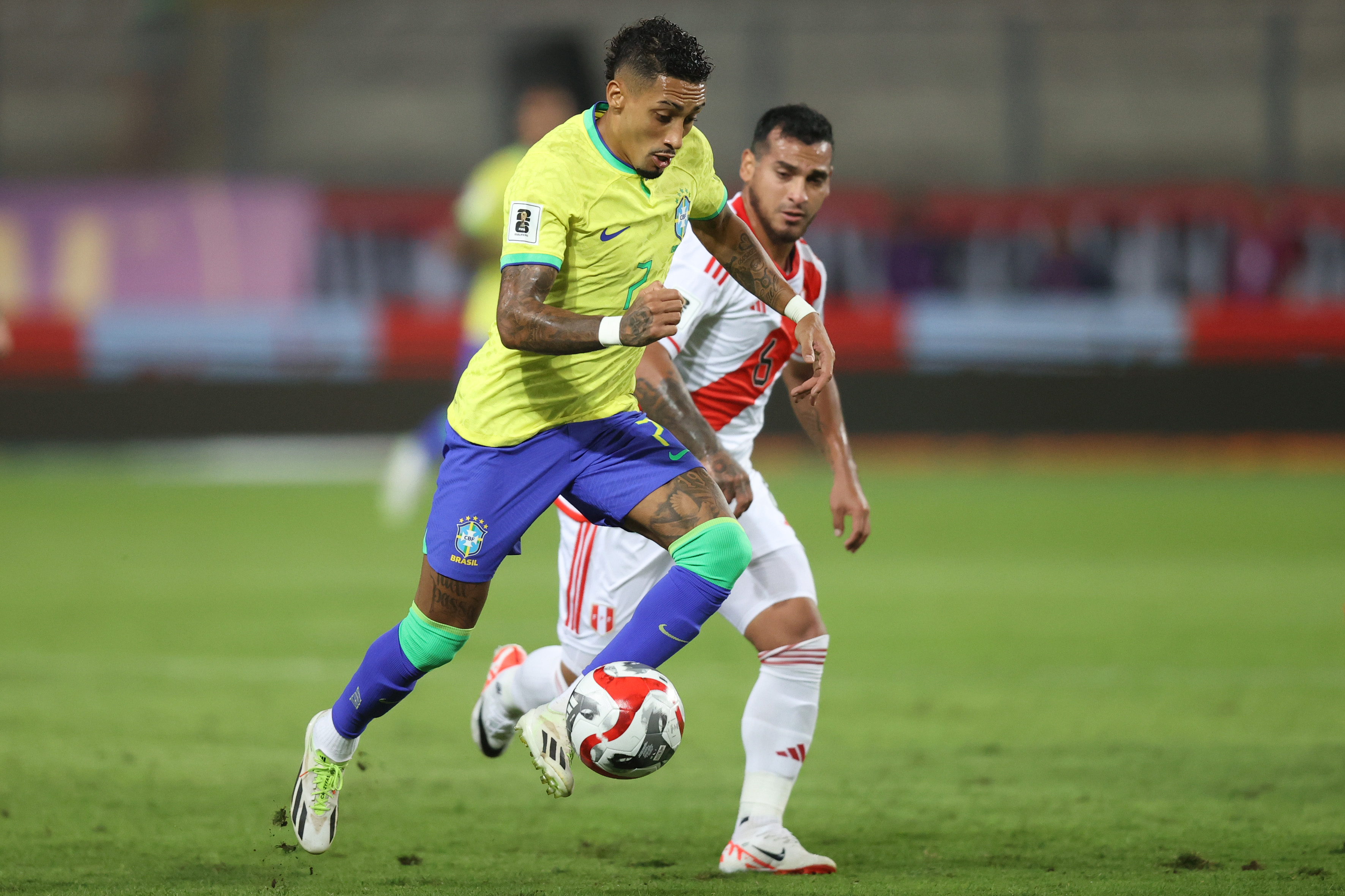 秘鲁险胜意大利,哈里·凯恩爆发神勇 秘鲁险胜意大利,哈里·凯恩爆发神勇