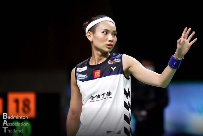 关于日本羽毛球队轻取泰国羽毛球队，辛杜三分雨点燃全场的信息