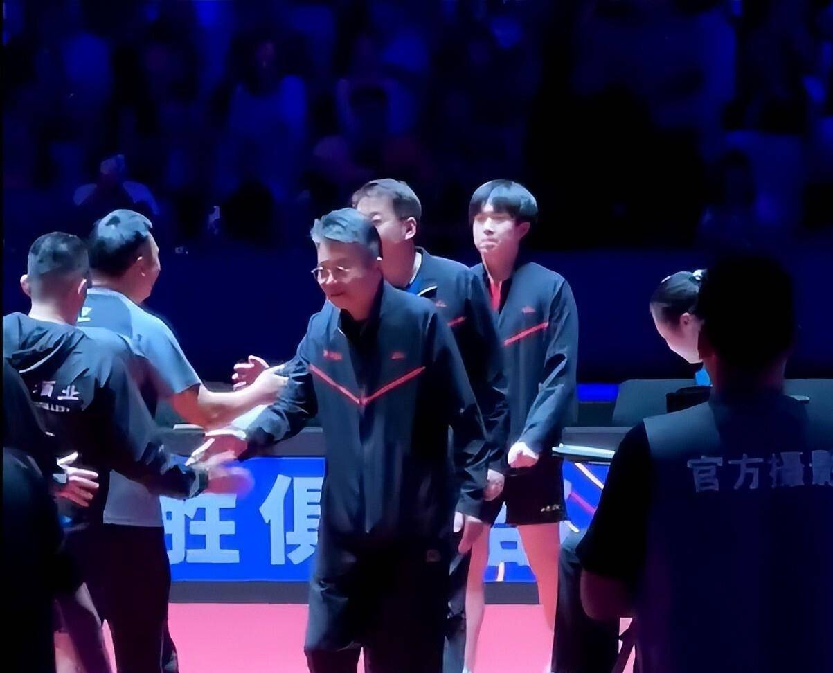 韩国乒乓球队血洗奥地利乒乓球队,许昕三分雨点燃全场 韩国乒乓球队血洗奥地利乒乓球队,许昕三分雨点燃全场