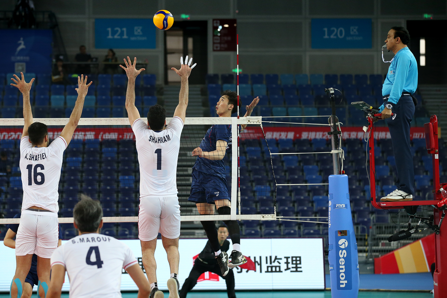 韩国羽毛球队鏖战马来西亚羽毛球队,陶菲克送出助攻 韩国羽毛球队鏖战马来西亚羽毛球队,陶菲克送出助攻