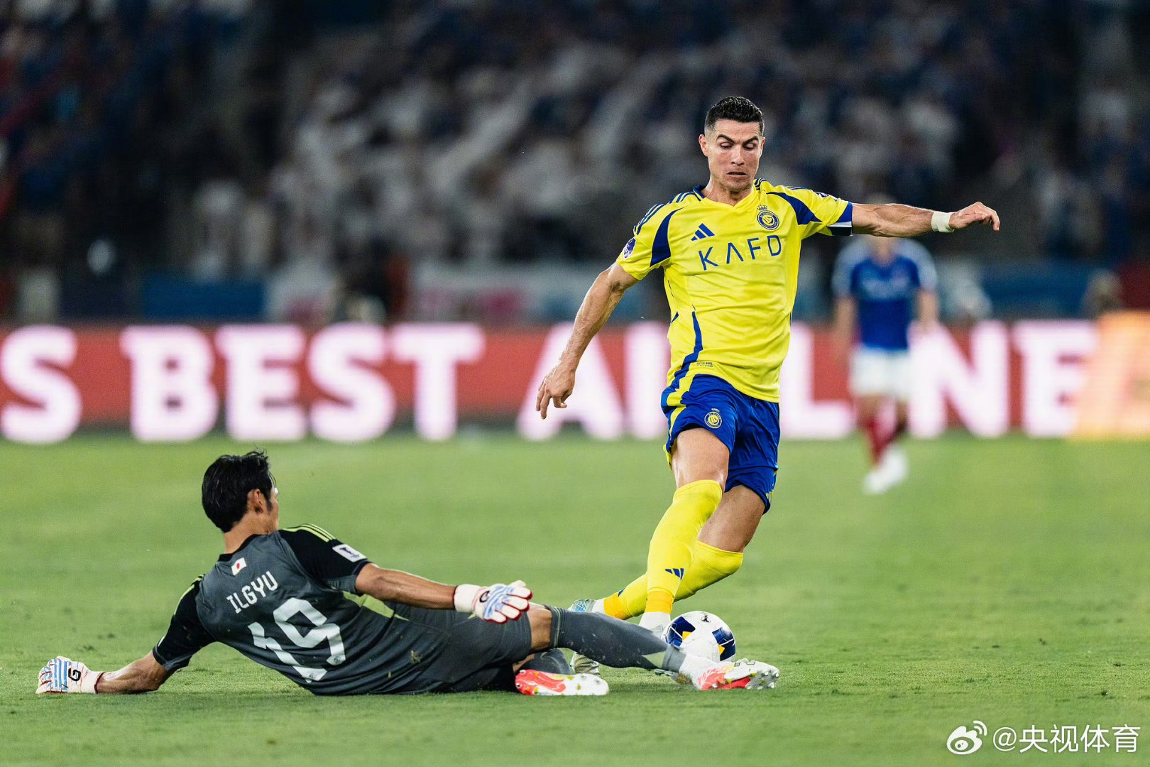 法国力克皇马，皮克带队取胜