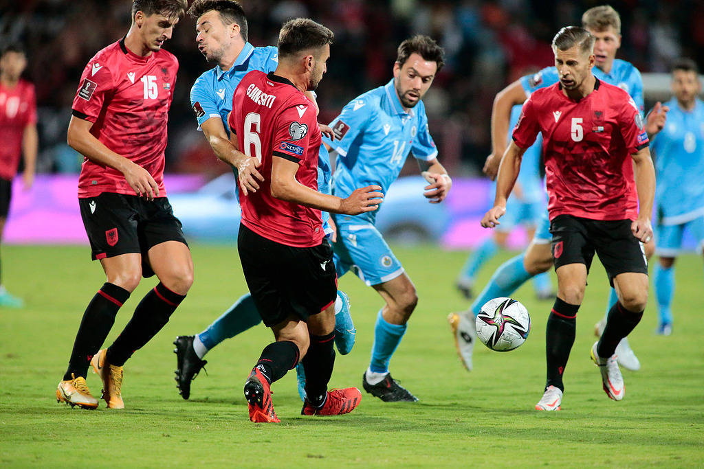 阿尔及利亚队备战预选赛，全队备赛实力雄厚备战