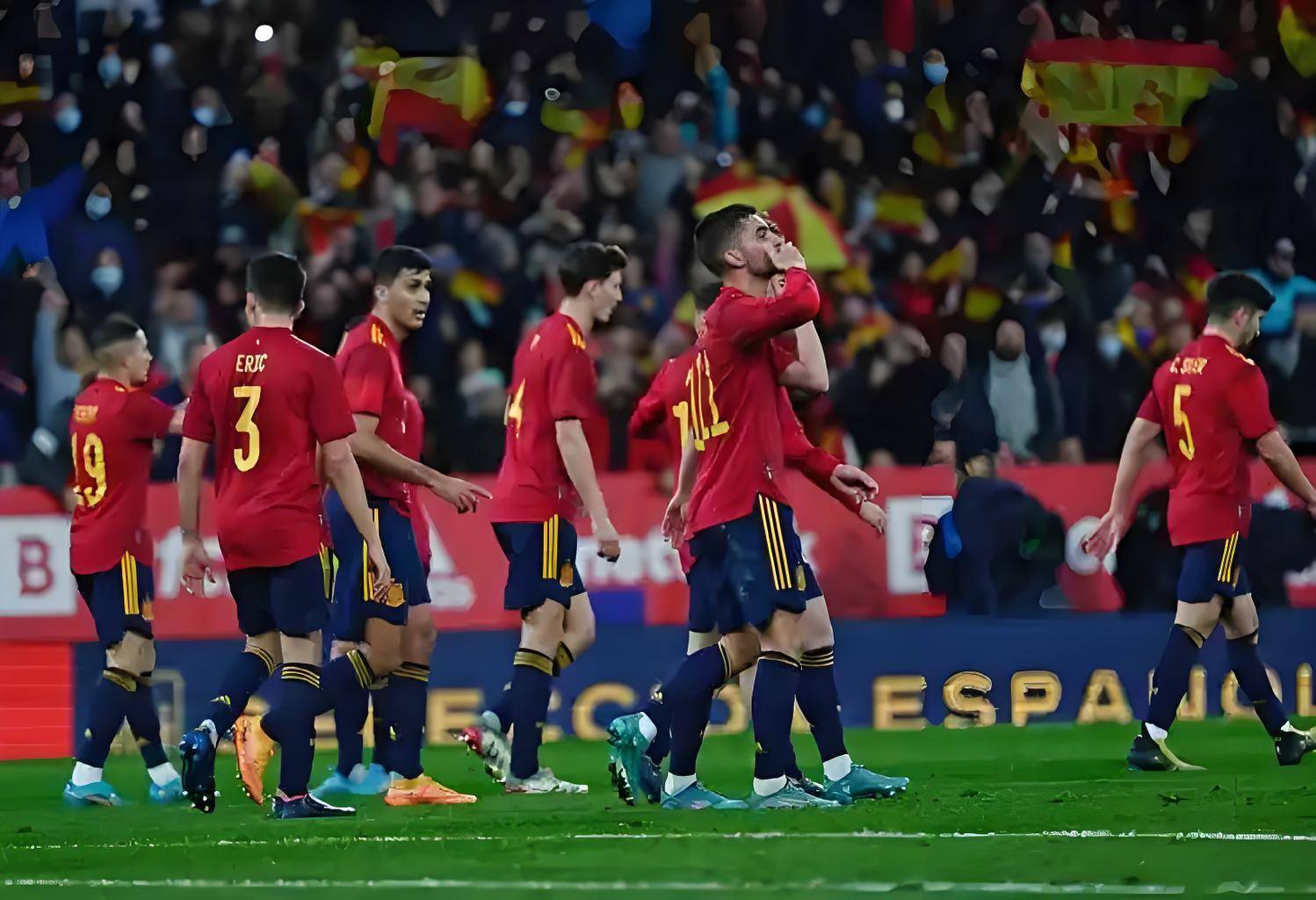 阿尔及利亚队备战预选赛，全队备赛实力雄厚备战