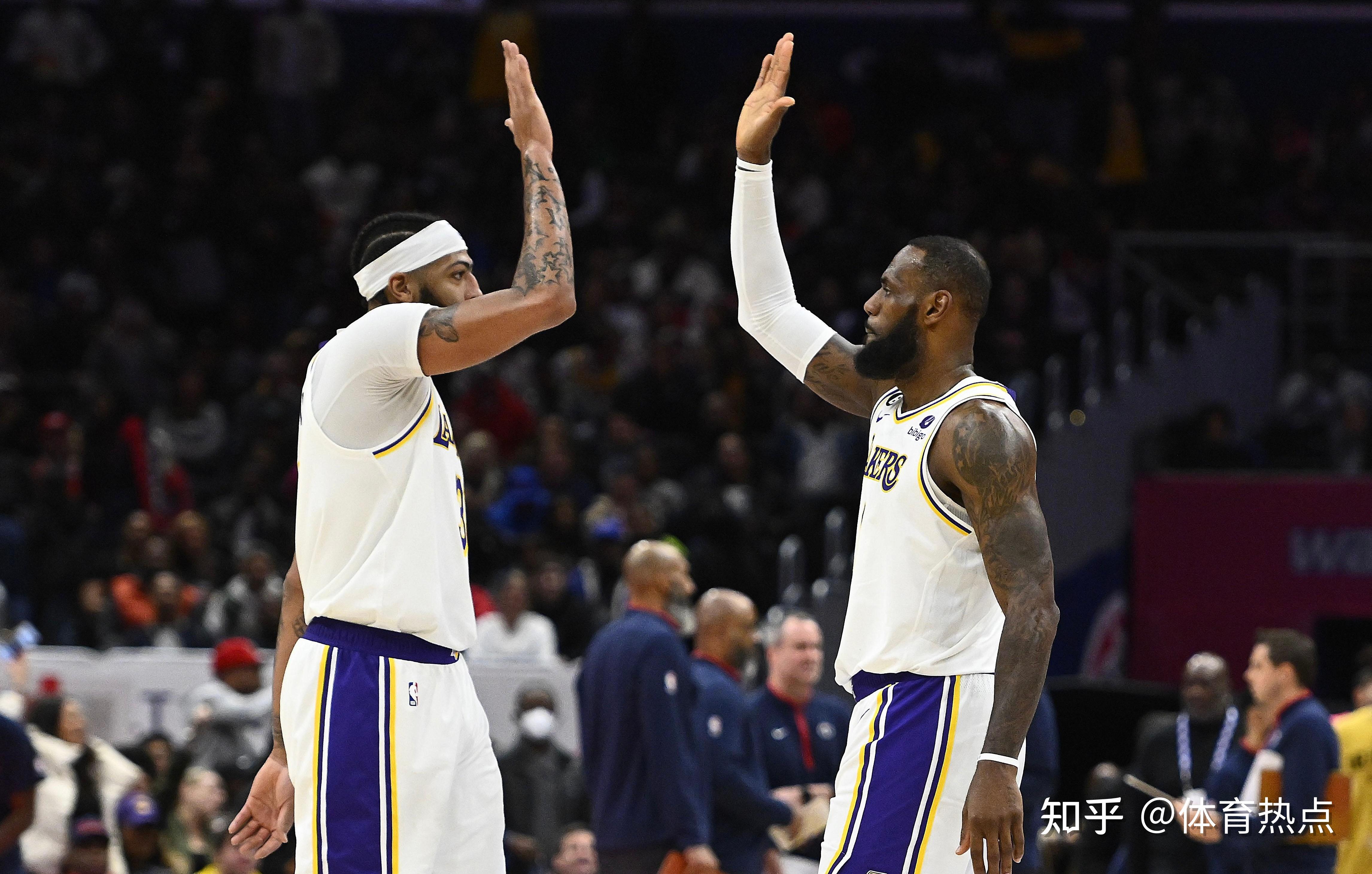 小牛再战勇士，唐西奇独揽球权彰显全队核心实力