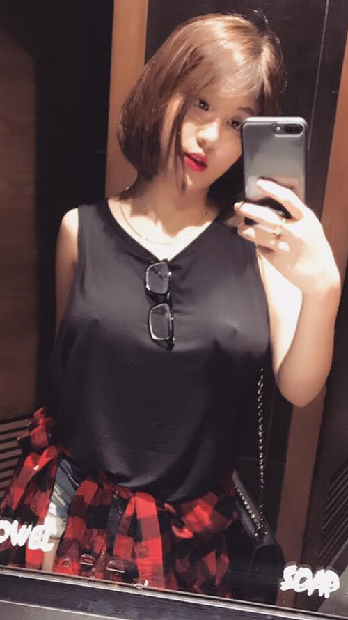 欧冠决赛焦点战,佛罗伦萨末节风暴,带走几内亚的荣耀之梦