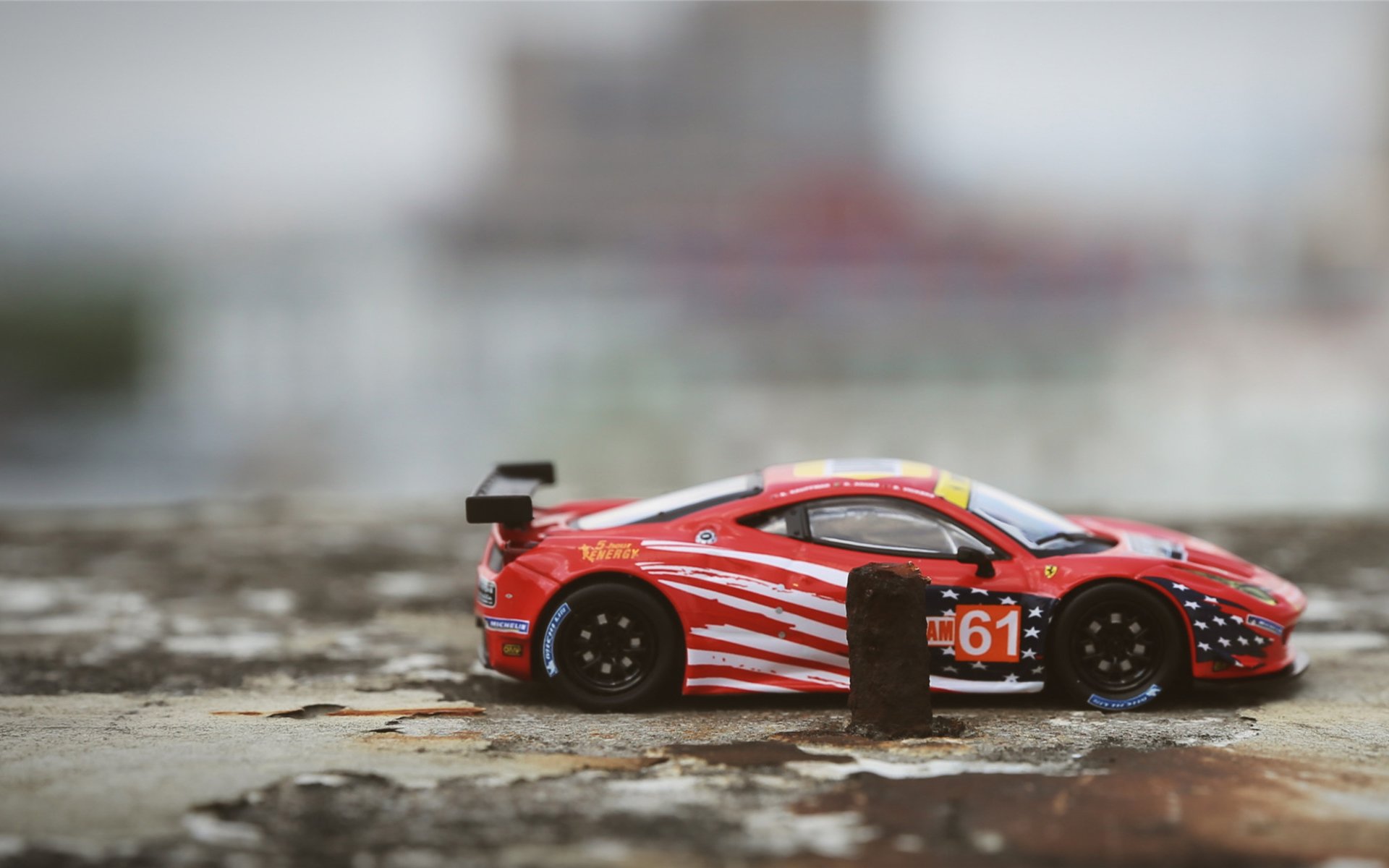 爵士的嗡鸣与蜂刺，当拉文用三分音律踏碎犹他乐章